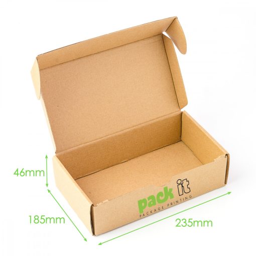 Postai kartondoboz fedéllel 235x185x46mm